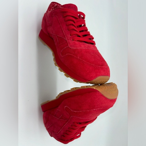 NWOT 26,5 cm Genuine suede red bright sneakers reebok EUR 41, M 8,5, W 9,5 - Picture 15 of 16